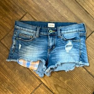 JUNIORS SHORTS : SIZE SMALL